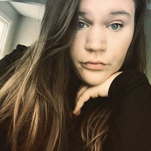 Meet your Posher, Tayler